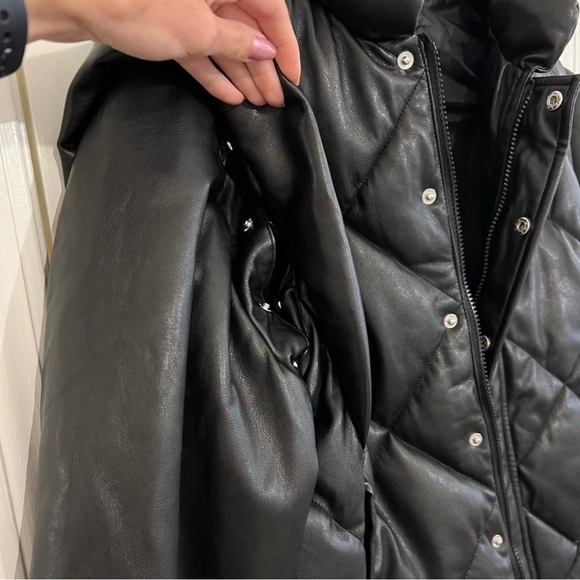 Revolve Pistola Callista Puffer Jacket Removable Sleeves Black Size Large - Picture 9 of 16